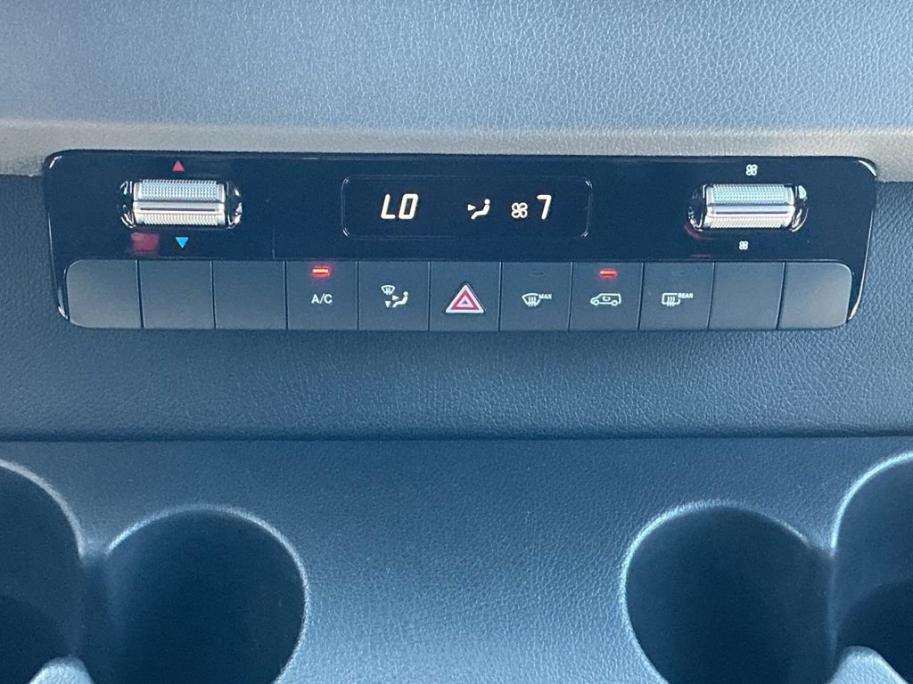 Used 2025 Mercedes-Benz Sprinter 2500 image 25