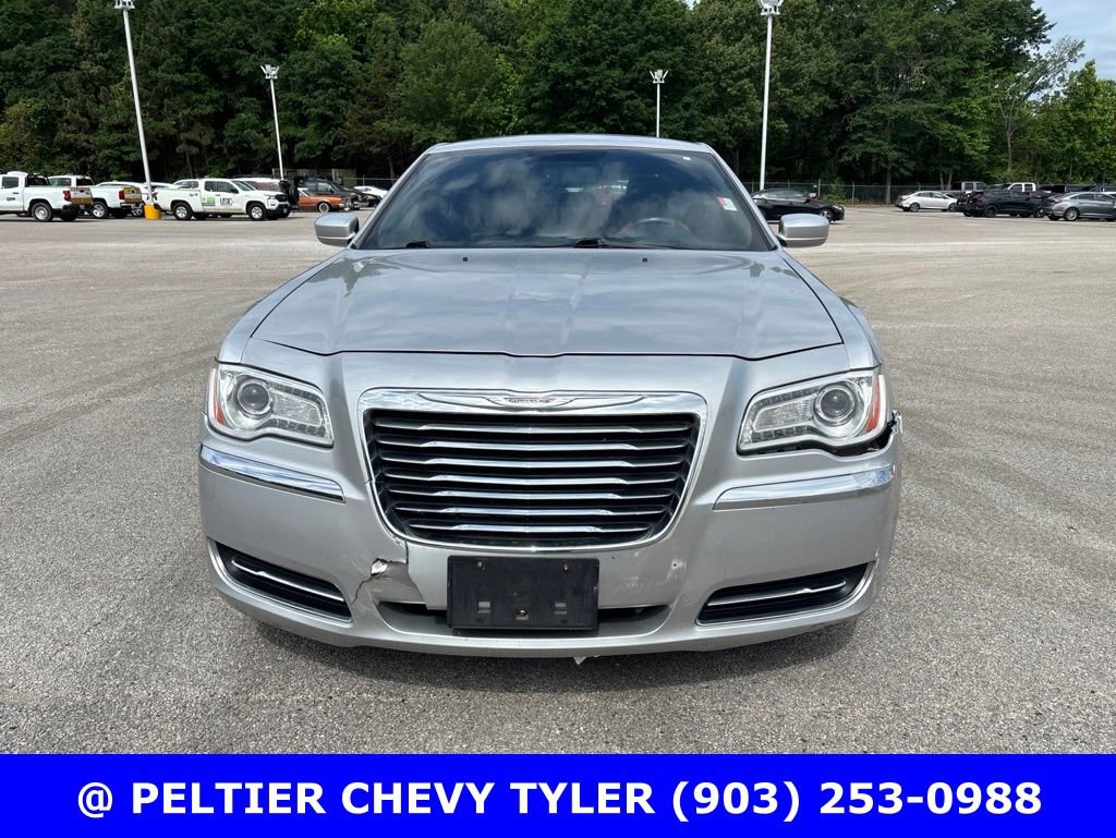 Used 2012 Chrysler 300 RWD image 2