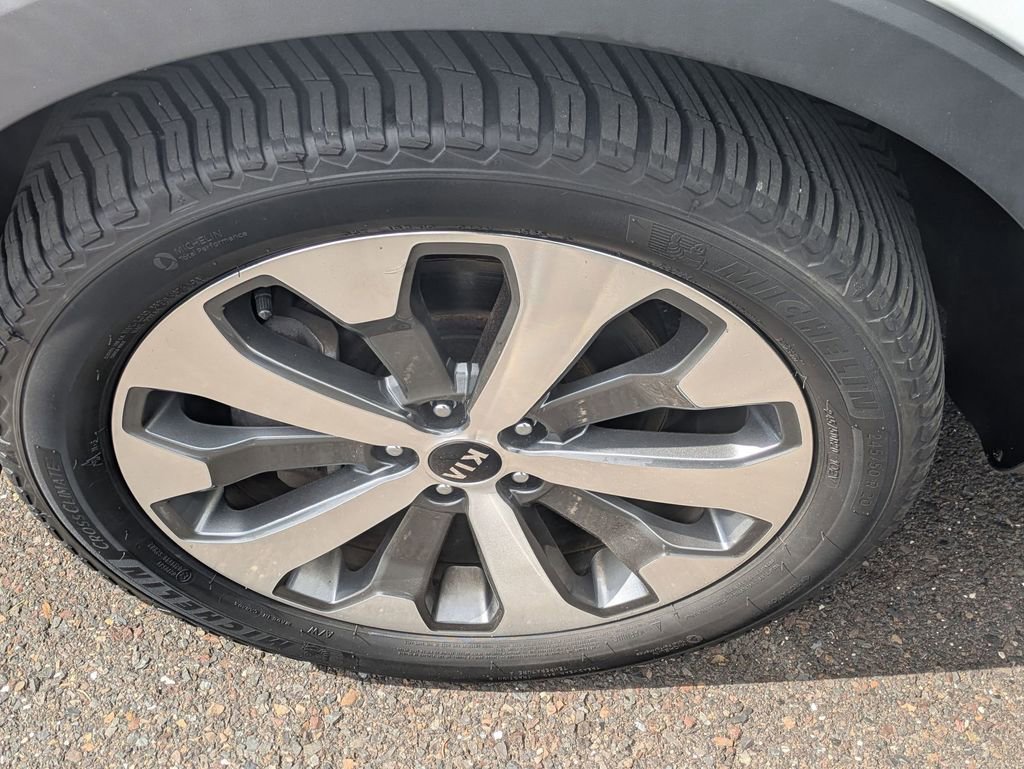 Used 2020 Kia Telluride S w/ S 8 Passenger Seating Package image 28