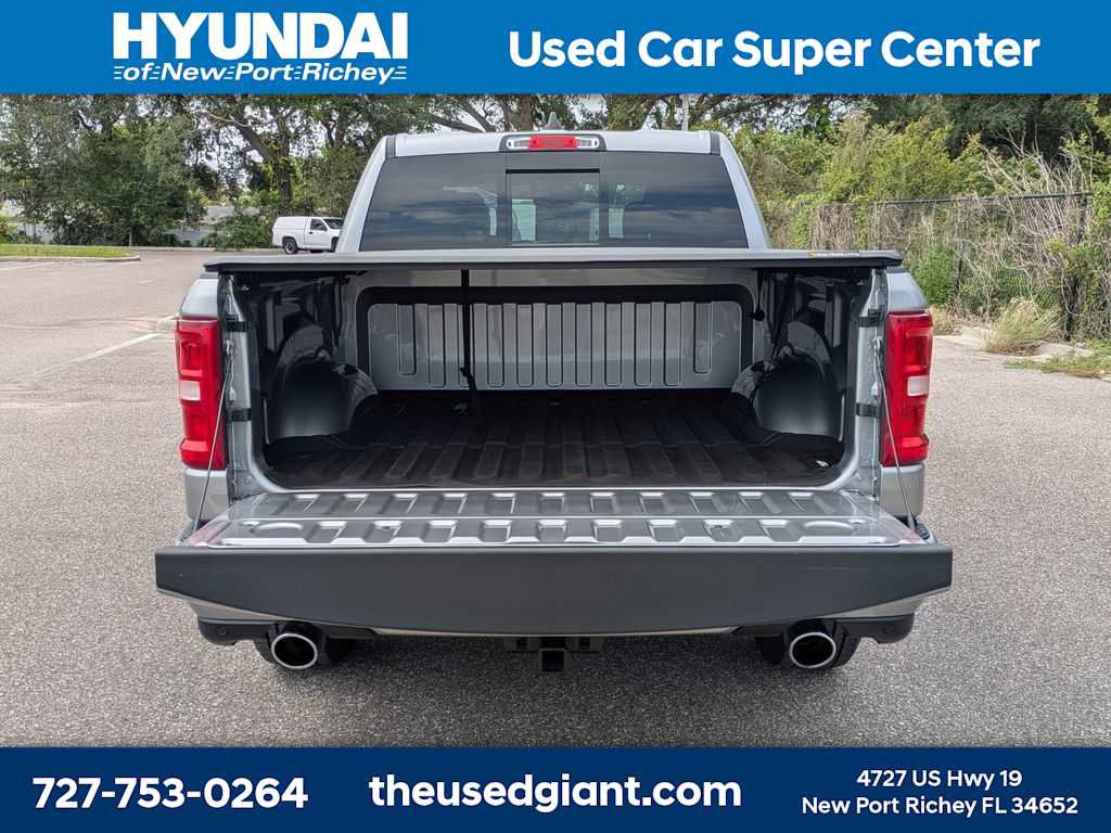 Used 2025 RAM 1500 Laramie w/ Sport Appearance Package AWD/4WD image 12