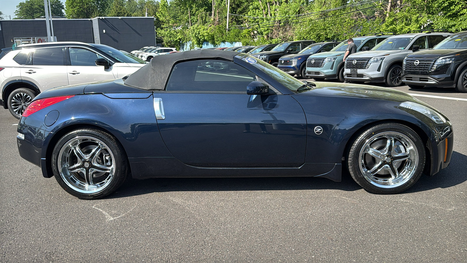 Used 2007 Nissan 350Z Touring RWD image 22
