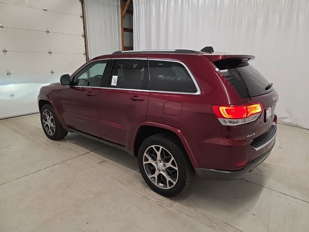 Used 2018 Jeep Grand Cherokee Limited image 3