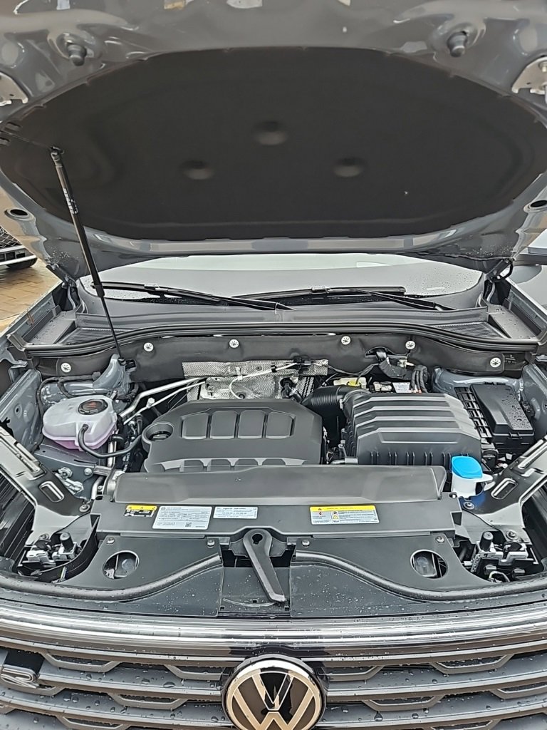 New 2026 Volkswagen Atlas Cross Sport SEL Premium R-Line image 10