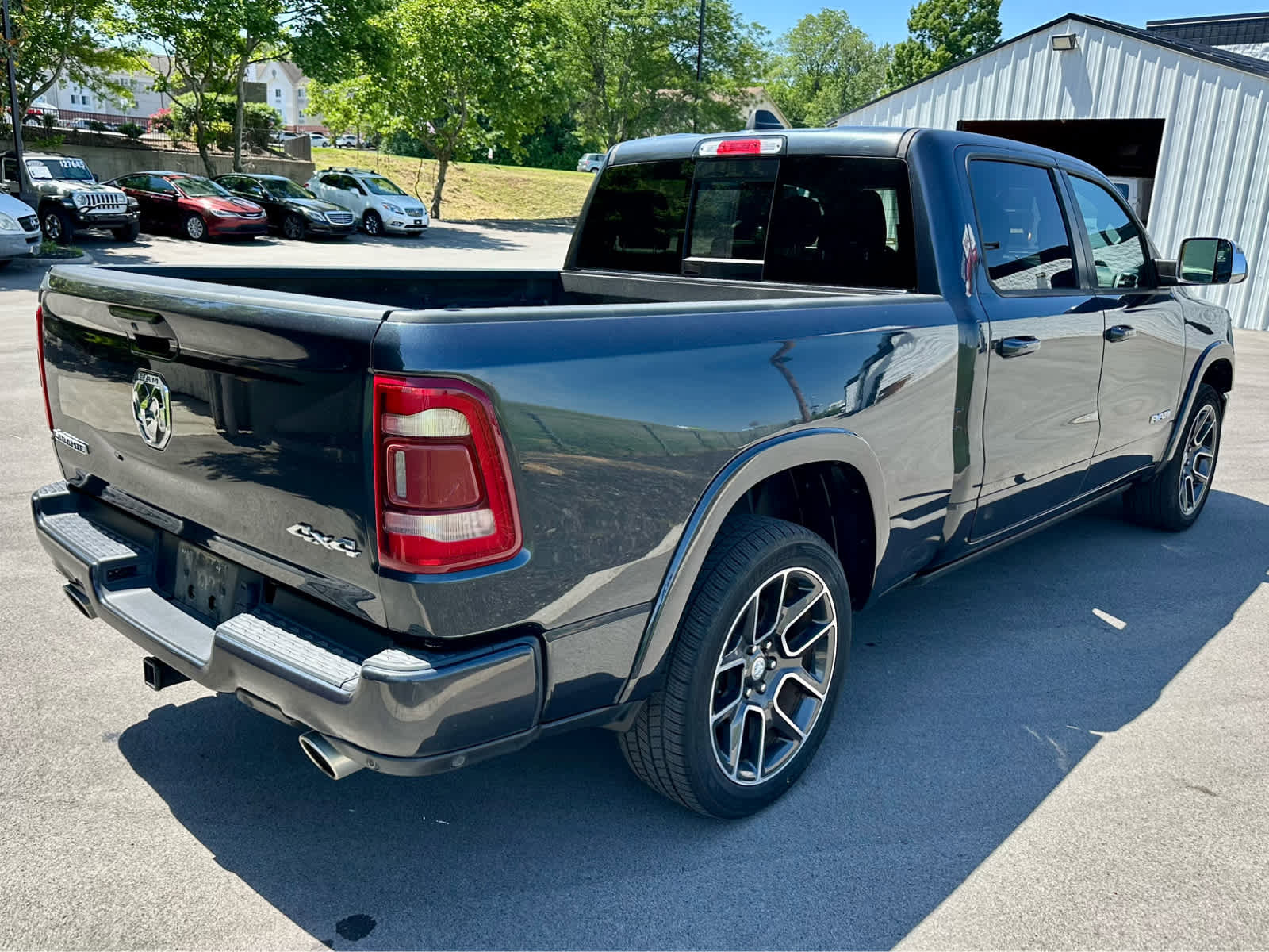 Used 2019 RAM 1500 Laramie AWD/4WD image 5