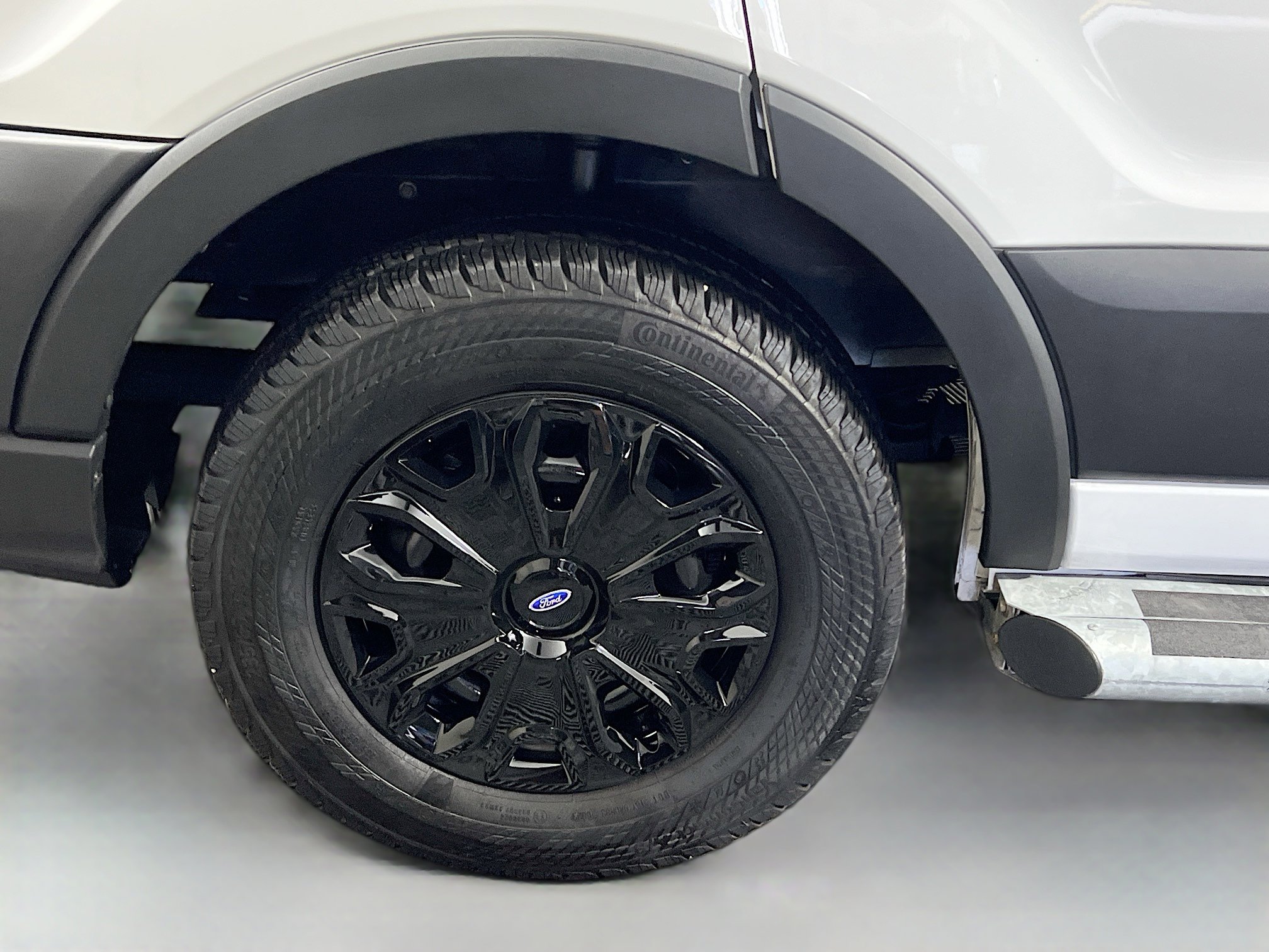 Used 2024 Ford Transit 250 Low Roof w/ Exterior Upgrade Package image 13