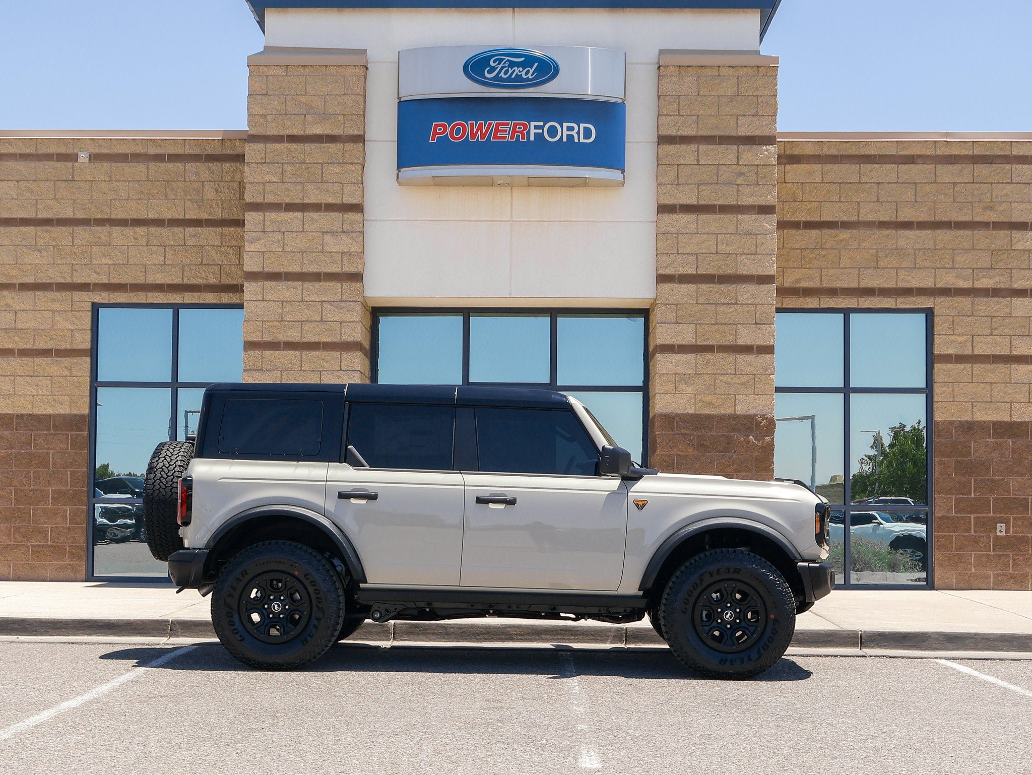 New 2026 Ford Bronco Badlands AWD/4WD image 4
