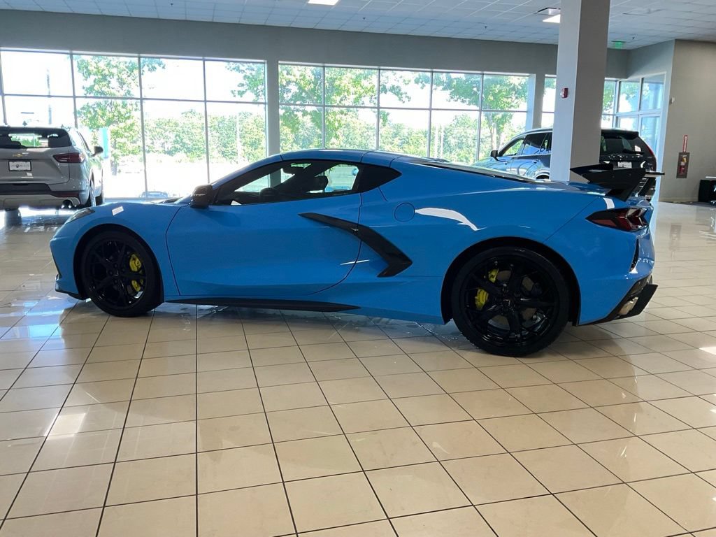 Used 2022 Chevrolet Corvette Stingray Preferred Cpe RWD image 4