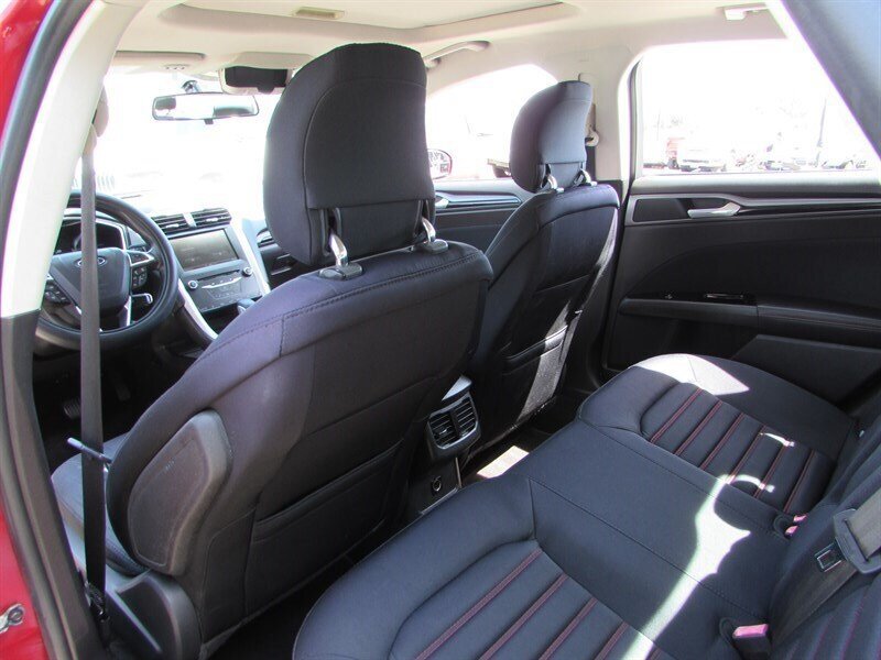 Used 2014 Ford Fusion SE FWD image 24