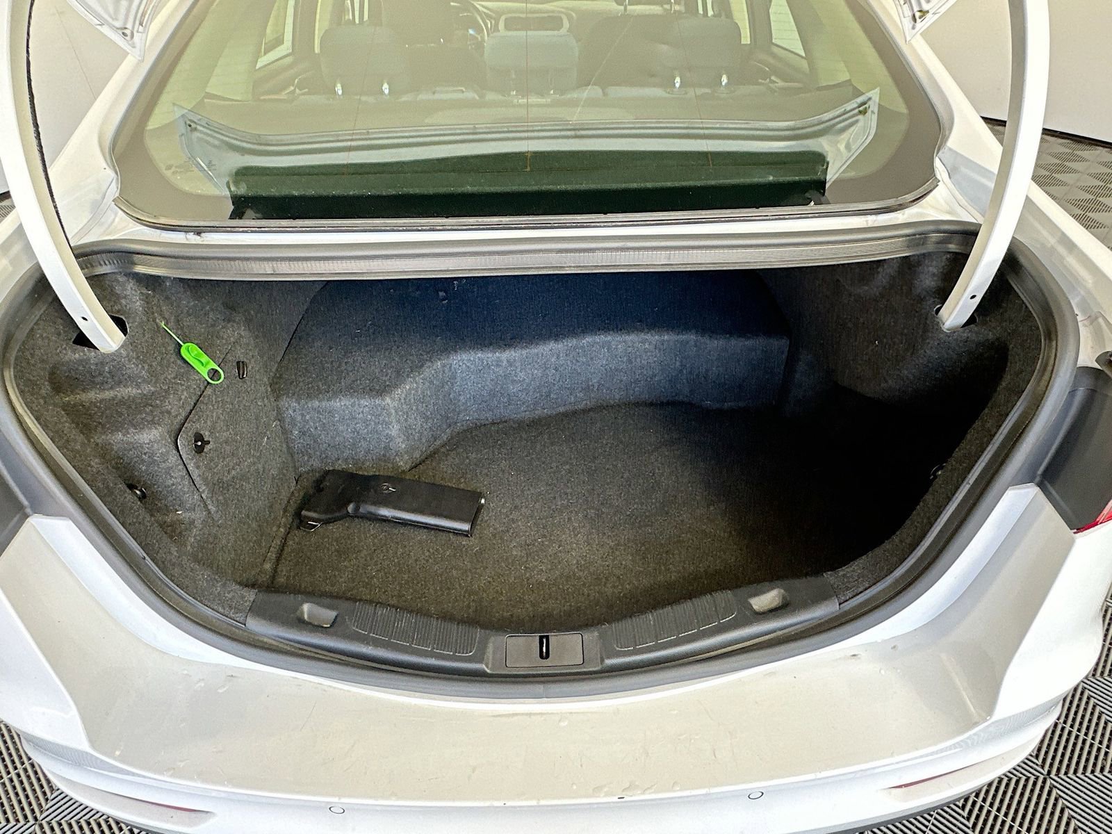 Used 2019 Ford Fusion SE FWD image 24