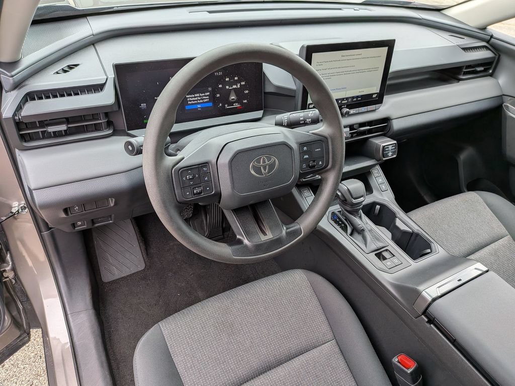 Used 2026 Toyota RAV4 LE AWD/4WD image 16