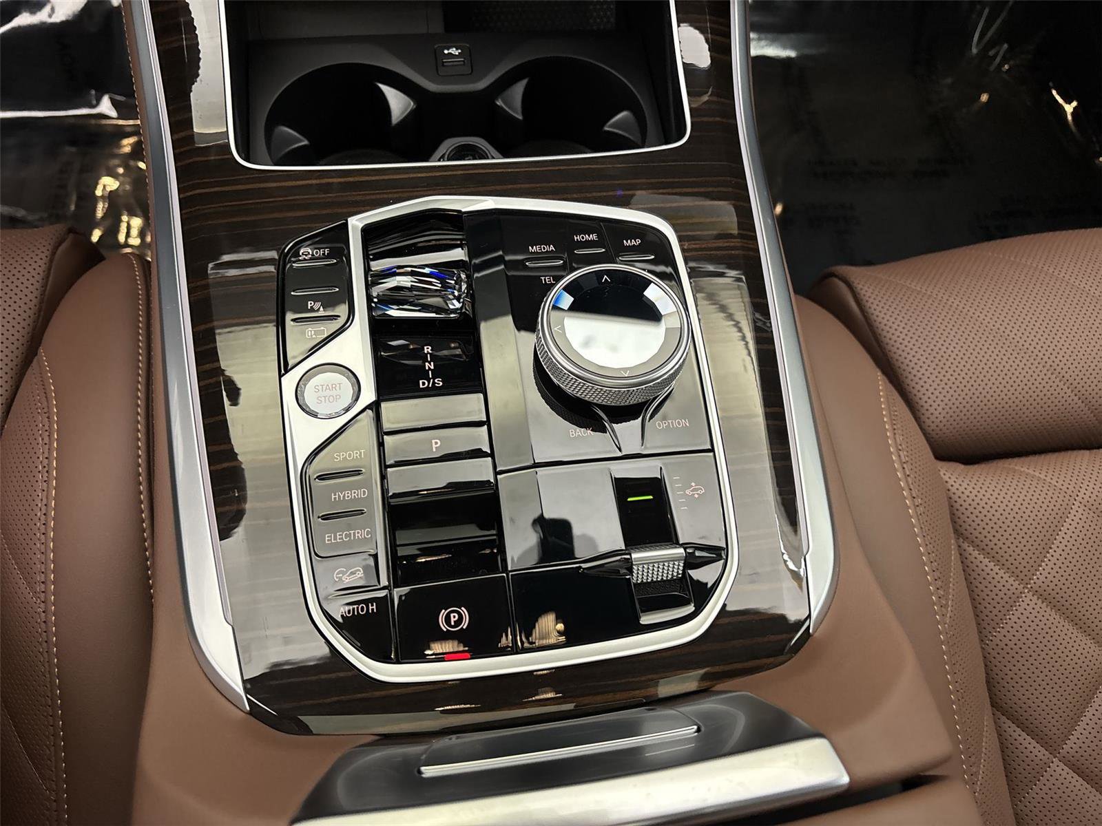 New 2026 BMW X5 xDrive50e w/ Executive Package AWD/4WD image 23