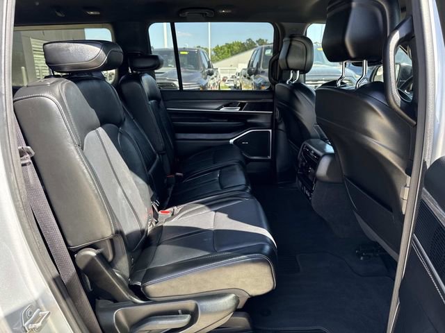 Used 2024 Jeep Wagoneer L Series III w/ Flexible Seating Group image 13