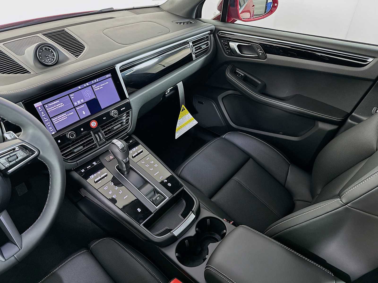 New 2026 Porsche Macan image 25