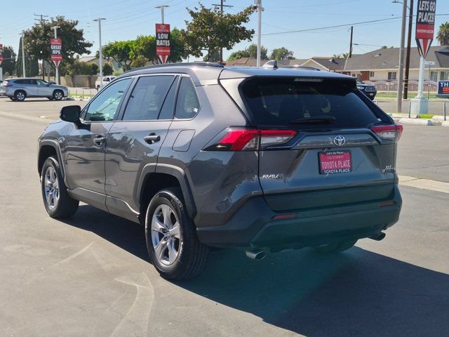 Used 2025 Toyota RAV4 XLE FWD image 11