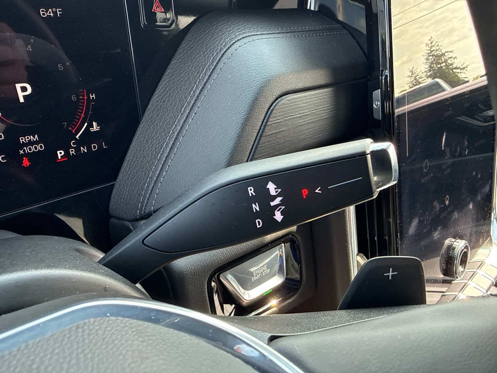Certified 2025 GMC Yukon Denali AWD/4WD image 19