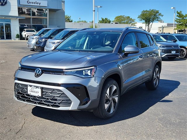 New 2025 Volkswagen Taos SE image 4