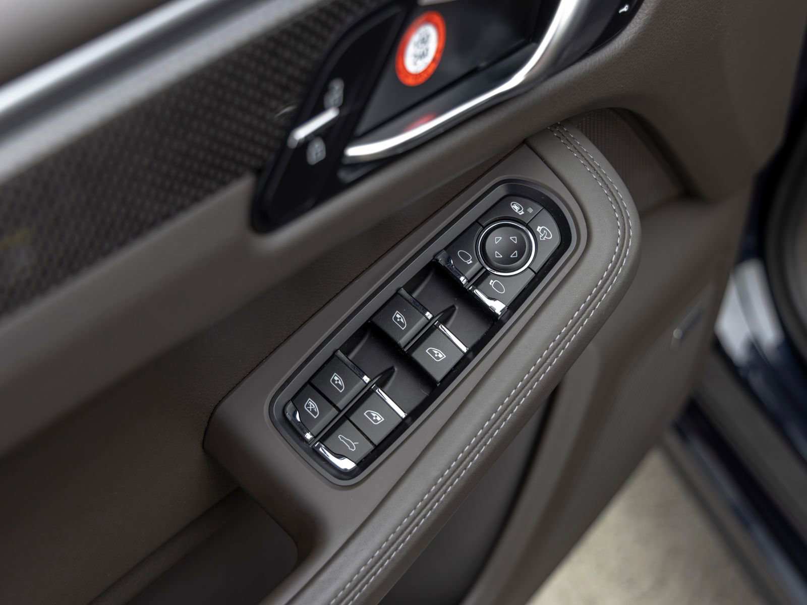 Certified 2021 Porsche Macan GTS AWD/4WD image 23