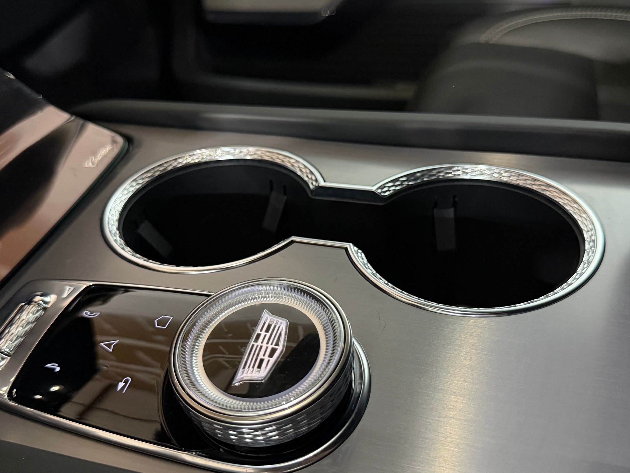 New 2026 Cadillac Vistiq Sport AWD/4WD image 39