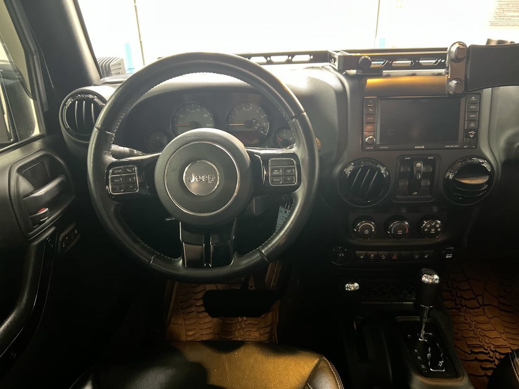 Used 2017 Jeep Wrangler Unlimited Sahara AWD/4WD image 11