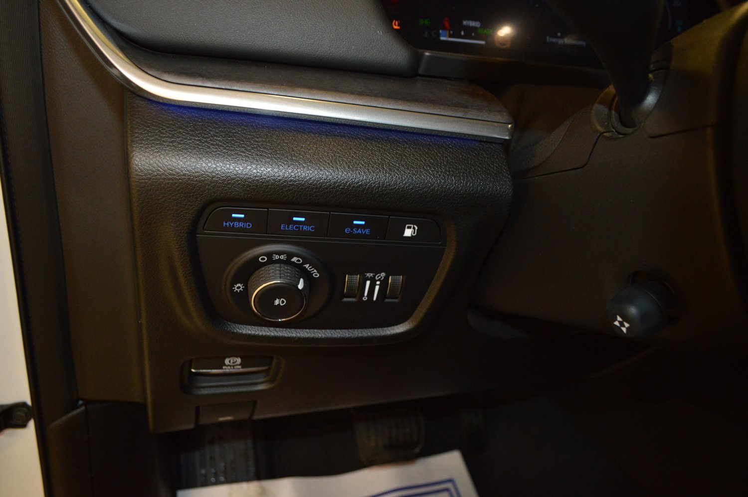 Used 2023 Jeep Grand Cherokee Overland w/ Advanced Protech Group III image 16