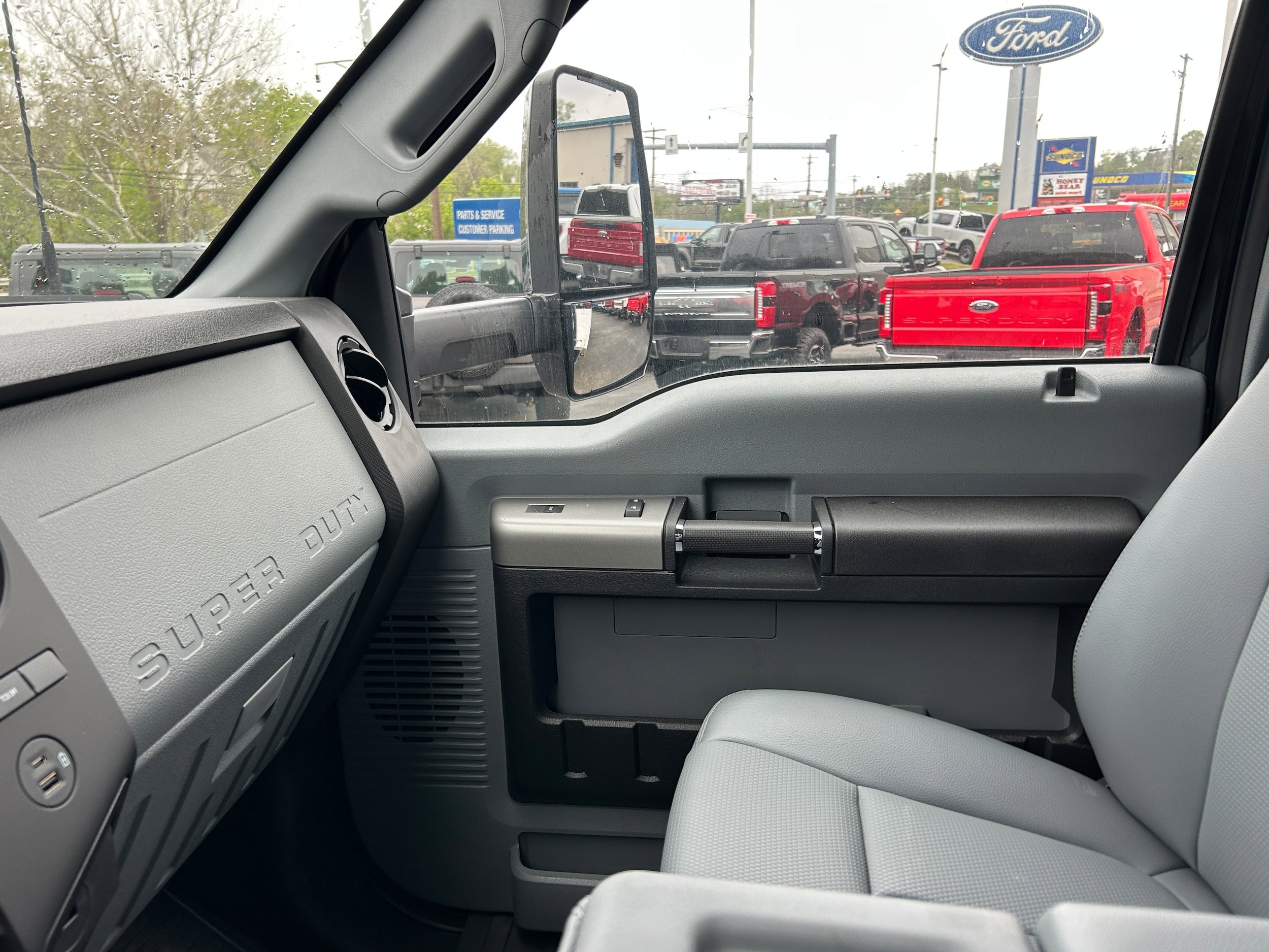 New 2025 Ford F650 2WD SuperCab Super Duty image 40