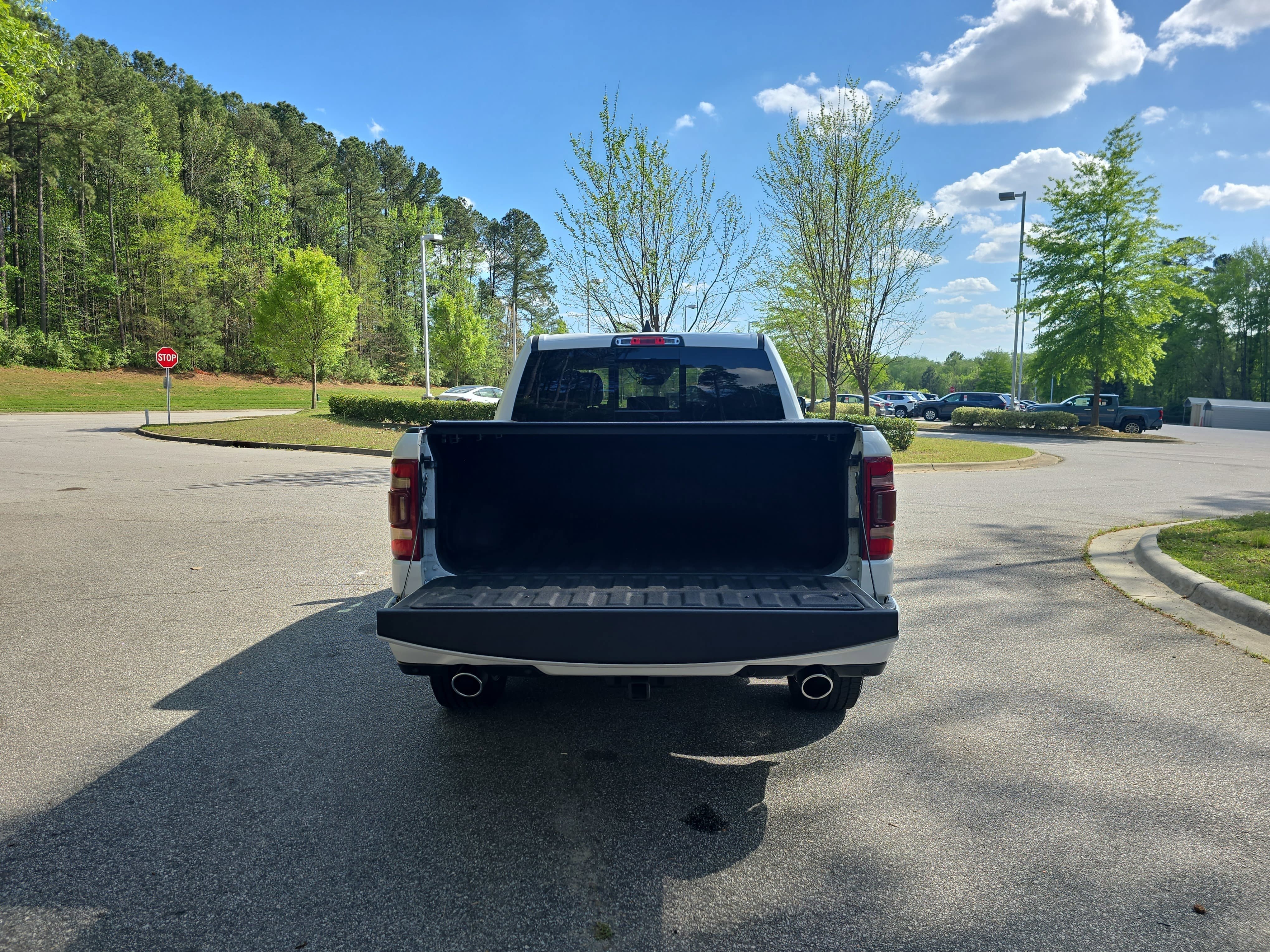 Used 2022 RAM 1500 Limited w/ Body Color Bumper Group image 12