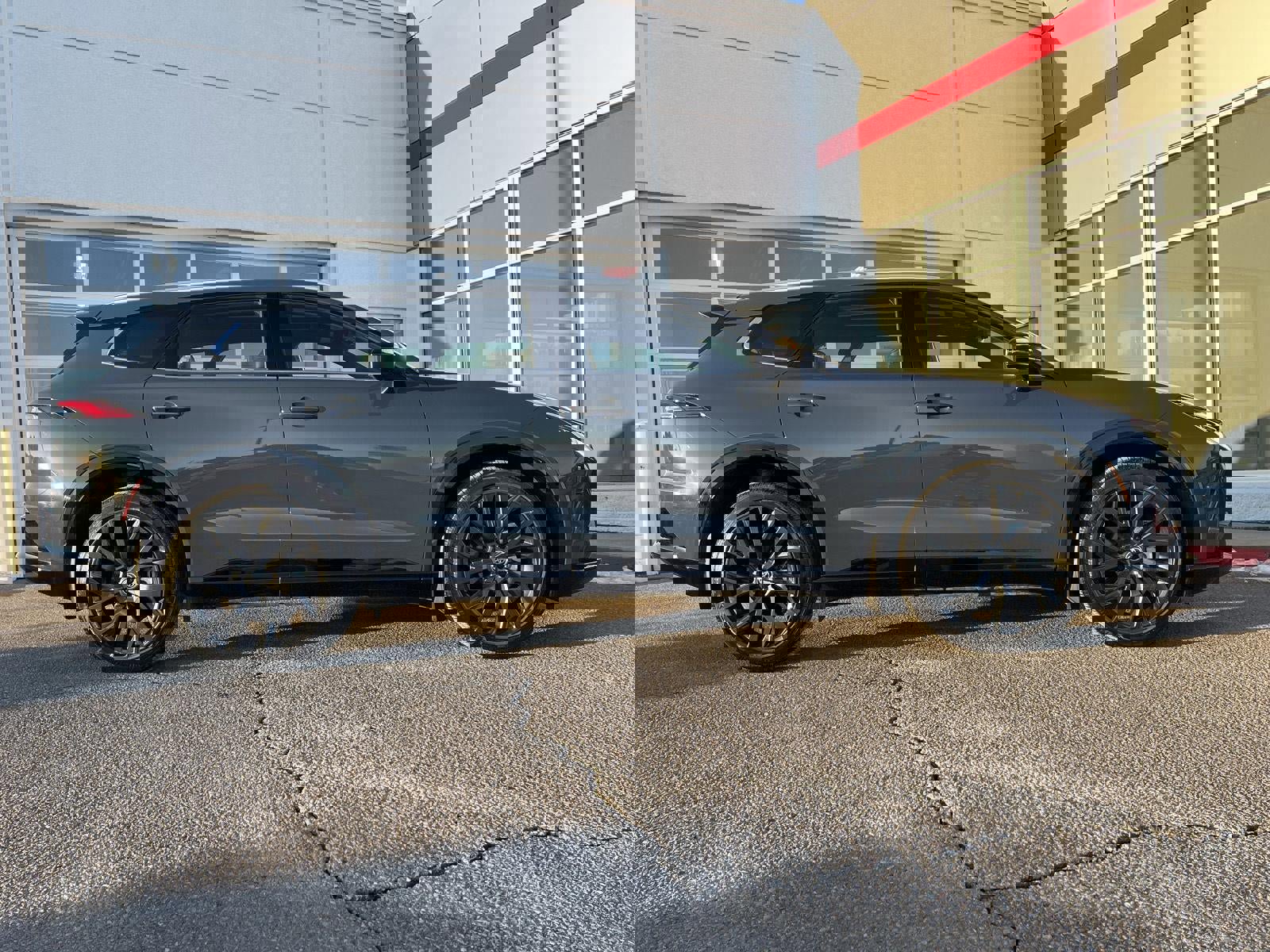 Used 2025 Toyota Crown Signia Limited w/ Advanced Technology Package image 15