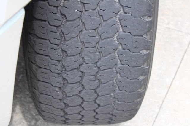 Used 2011 Ford Expedition XLT AWD/4WD image 13