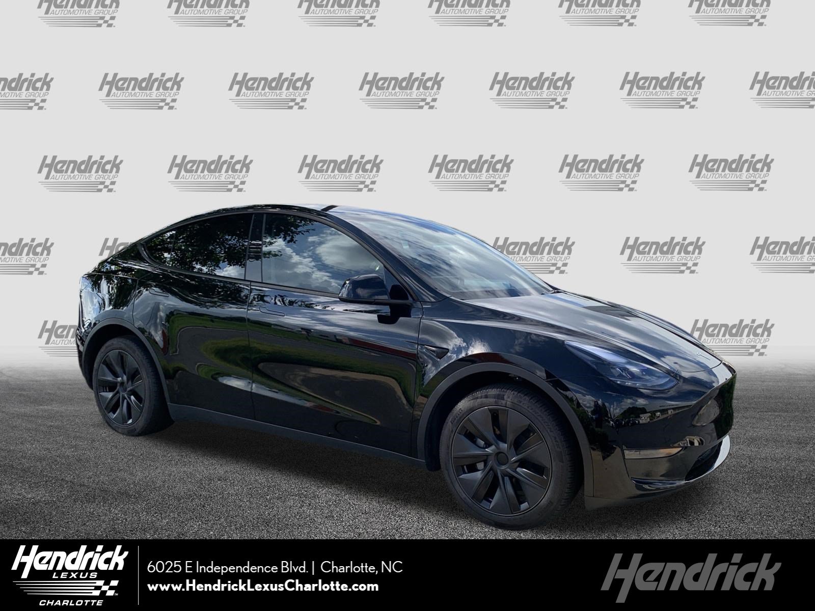 Used 2025 Tesla Model Y Long Range RWD video 1
