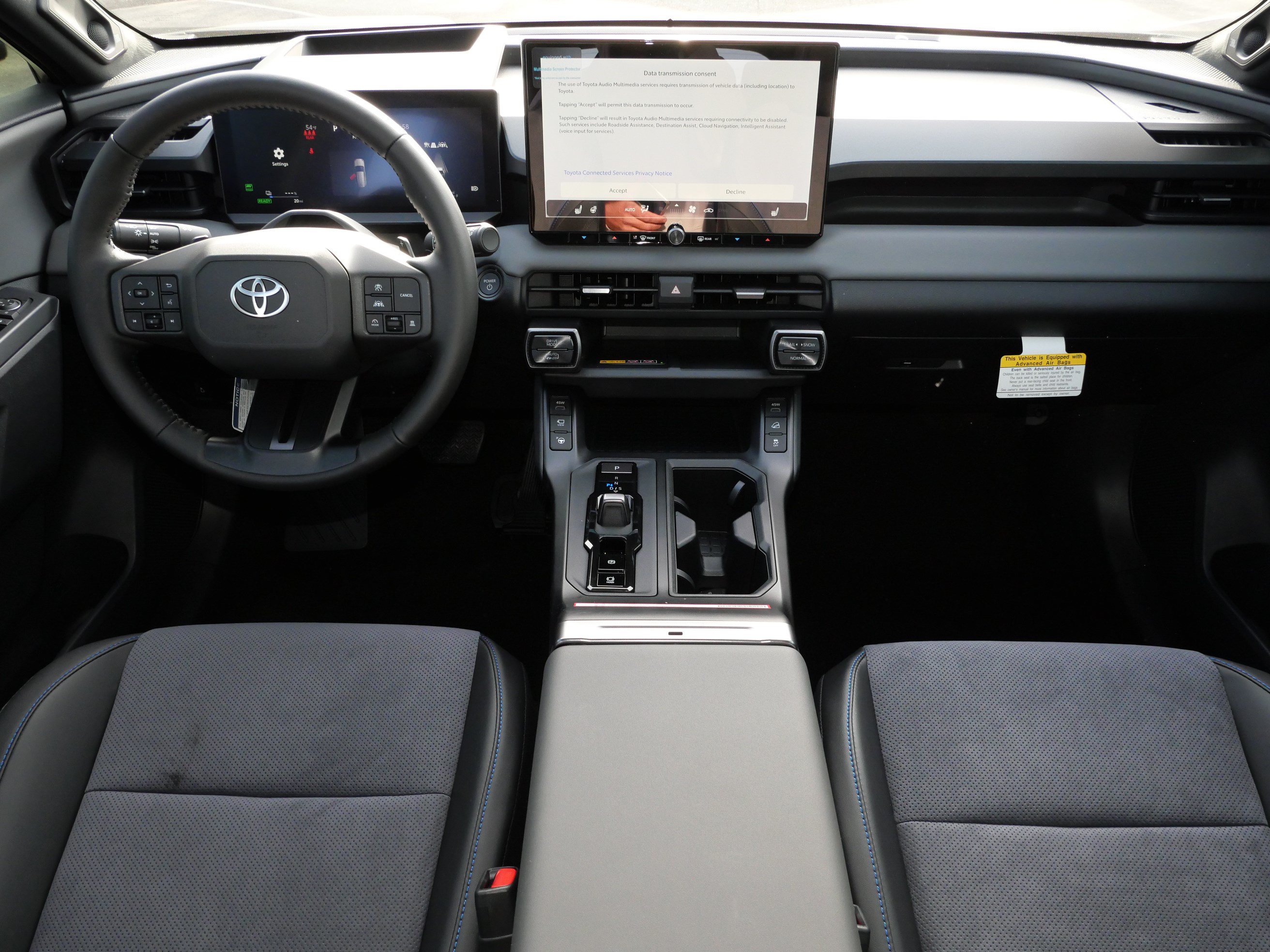 Certified 2026 Toyota RAV4 XSE w/ Panoramic Sun Roof Package AWD/4WD image 10