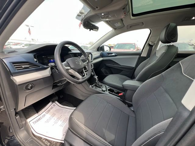 Used 2023 Volkswagen Taos SE w/ Panoramic Sunroof Package AWD/4WD image 21