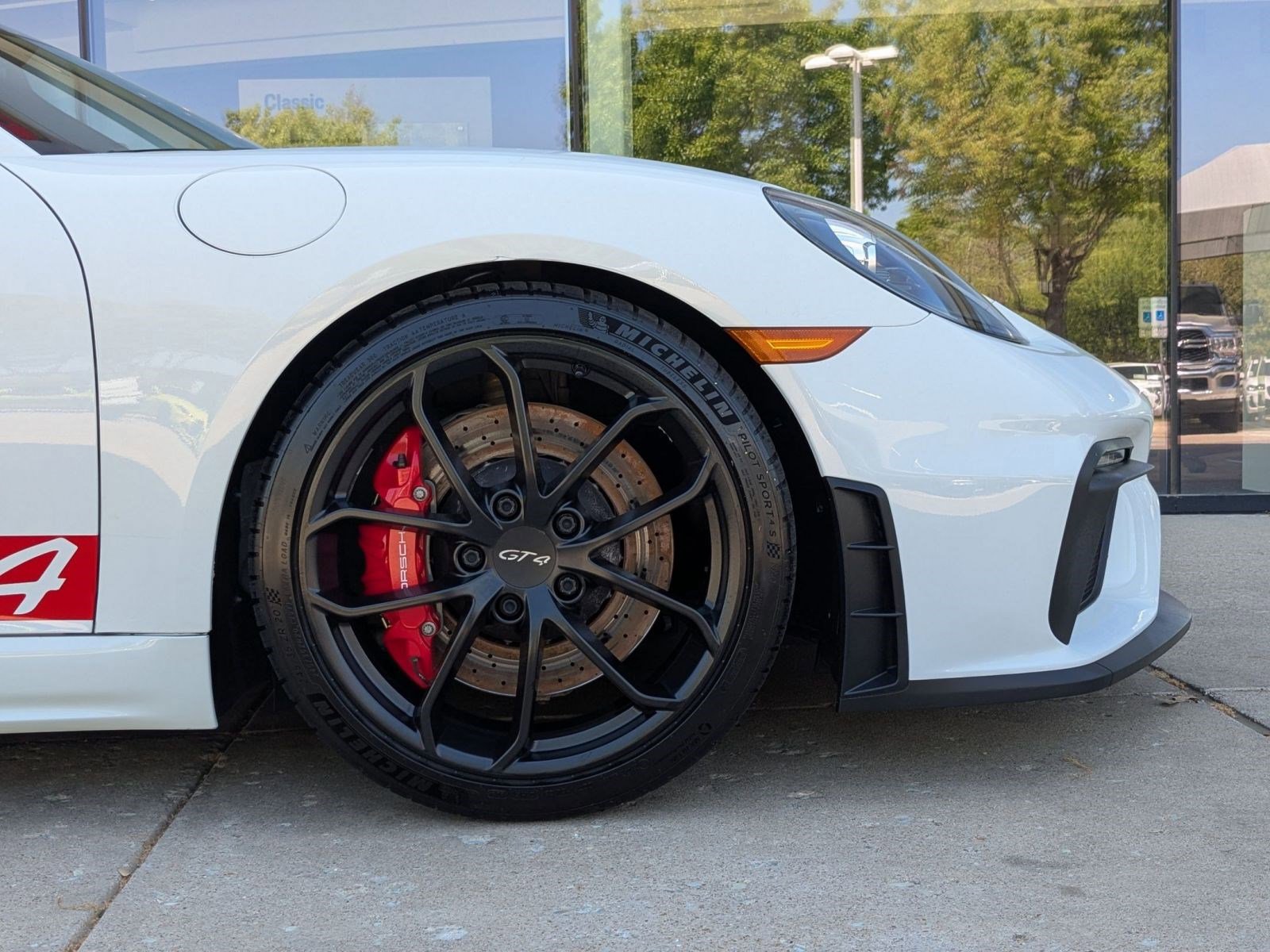 Used 2022 Porsche 718 Cayman GT4 RWD image 11