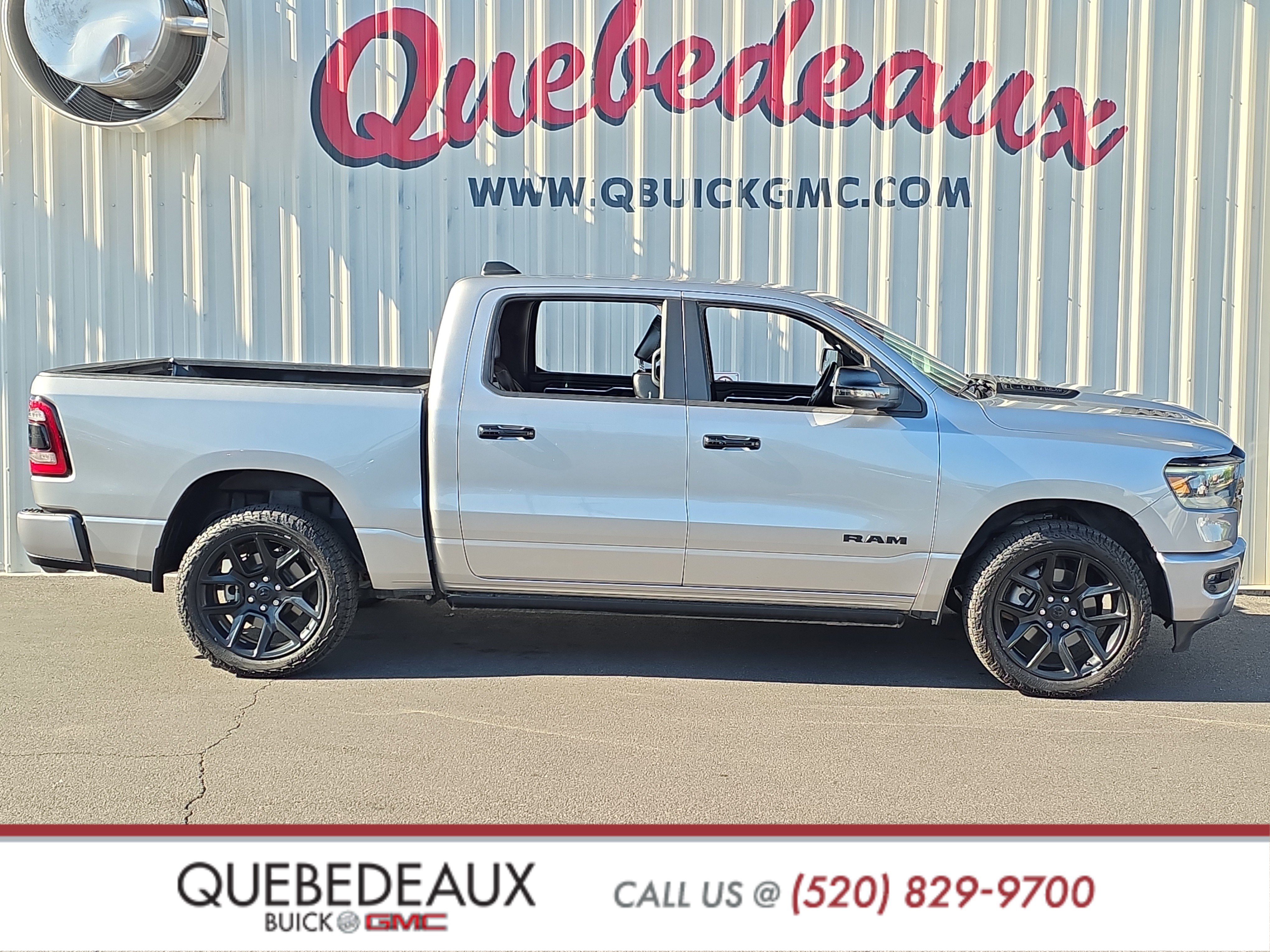 Used 2024 RAM 1500 Laramie AWD/4WD image 8