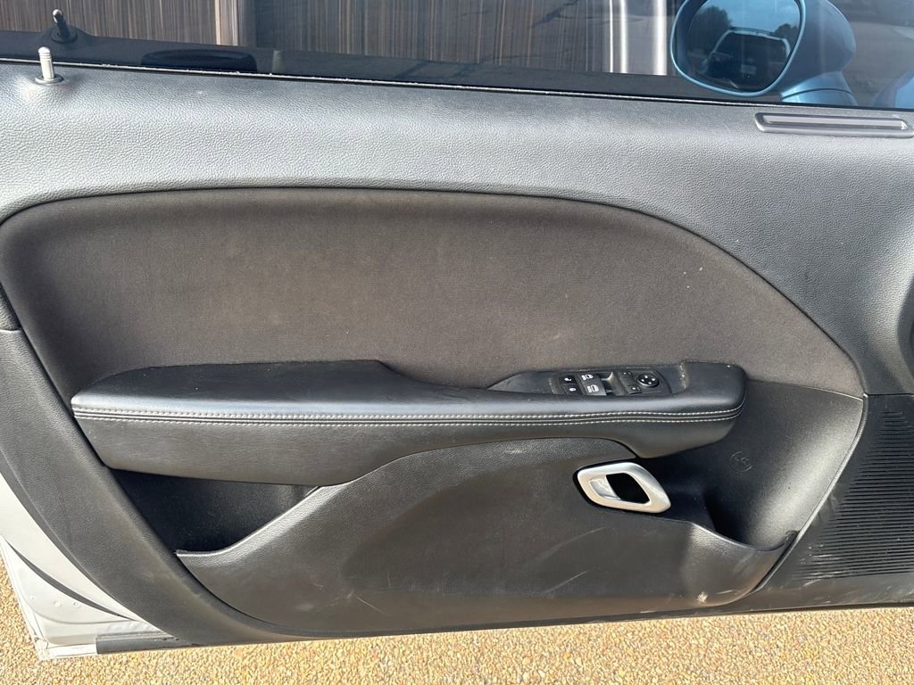 Used 2020 Dodge Challenger SXT image 4