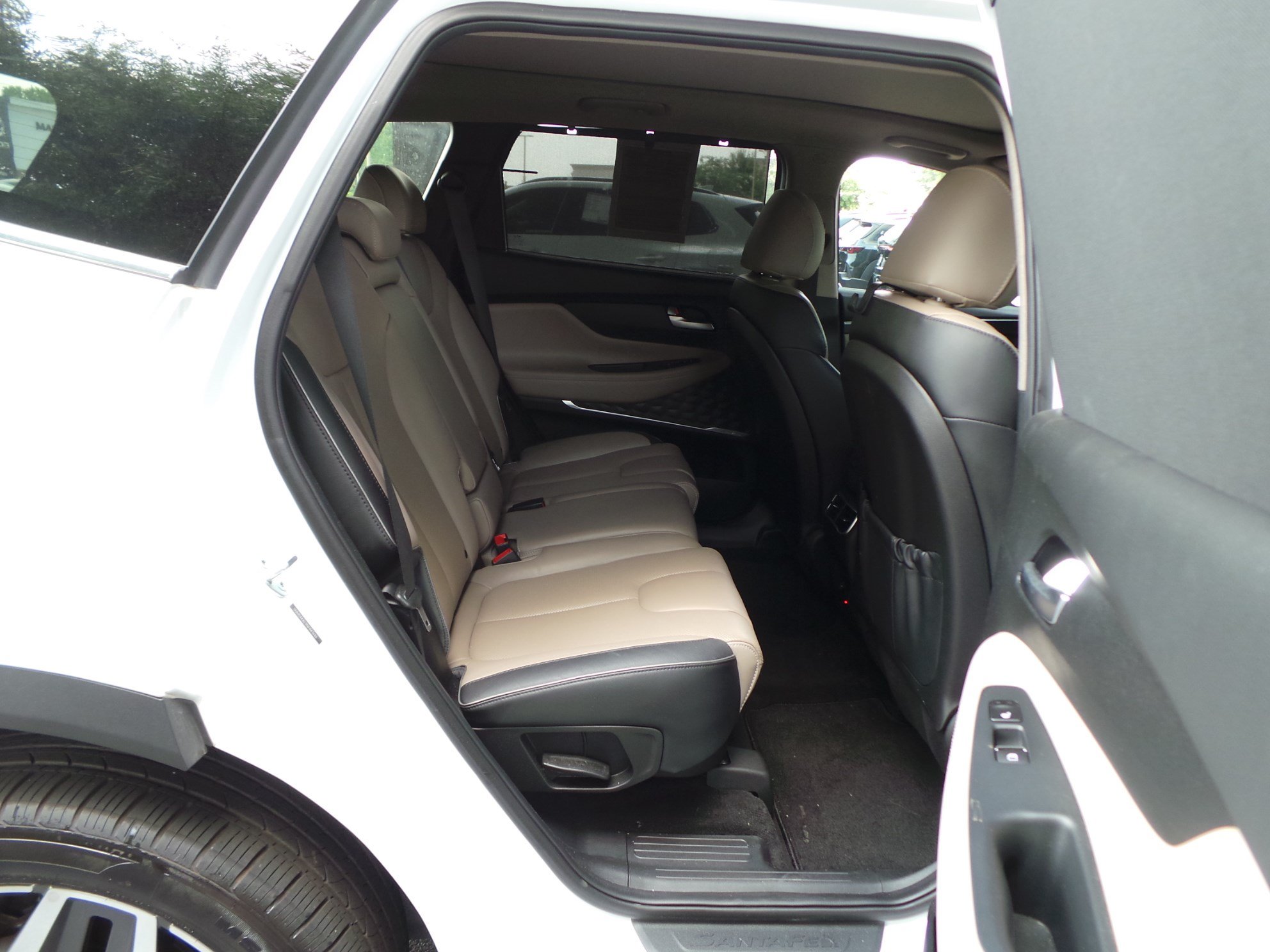 Used 2022 Hyundai Santa Fe Limited FWD image 37
