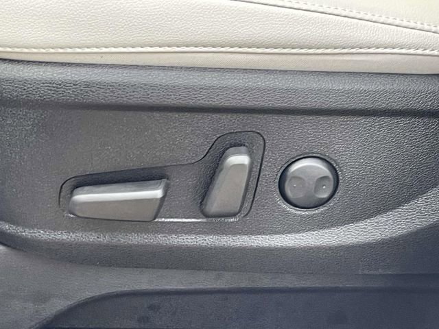 Used 2025 Kia Telluride EX w/ EX Captain's Chair Package image 18