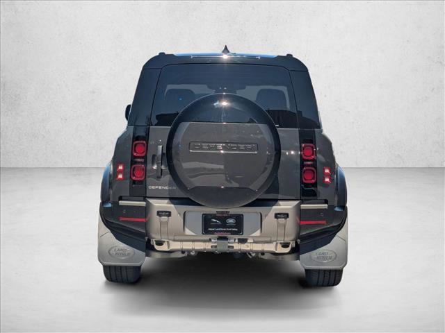 Used 2025 Land Rover Defender 110 X-Dynamic SE image 8