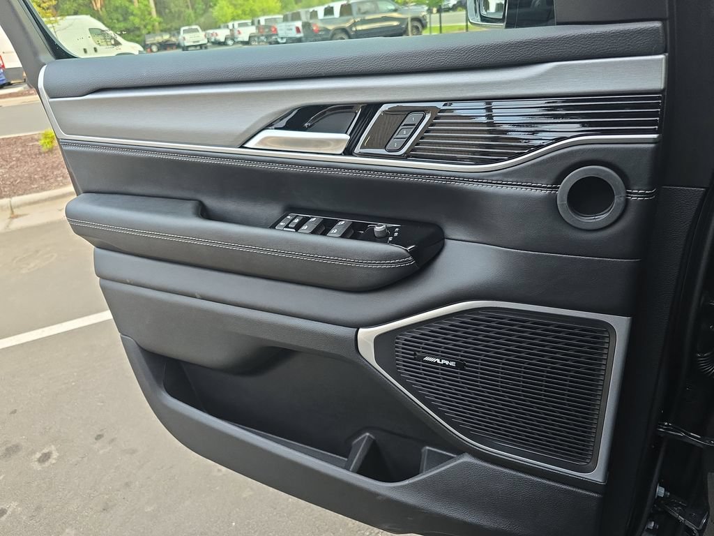 New 2026 Jeep Grand Wagoneer 4WD image 26