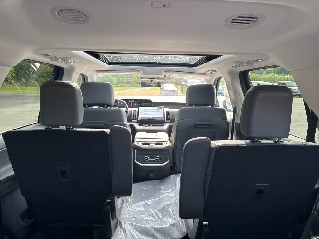 New 2025 Ford Expedition Active AWD/4WD image 8