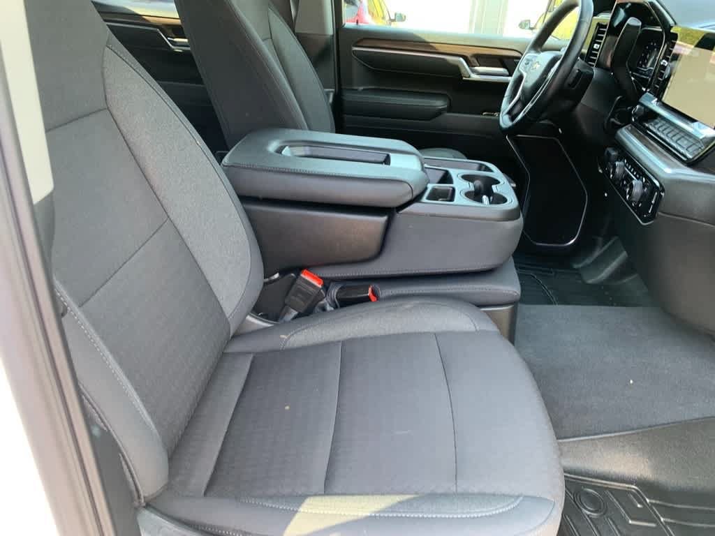 Certified 2025 Chevrolet Silverado 1500 LT AWD/4WD image 16