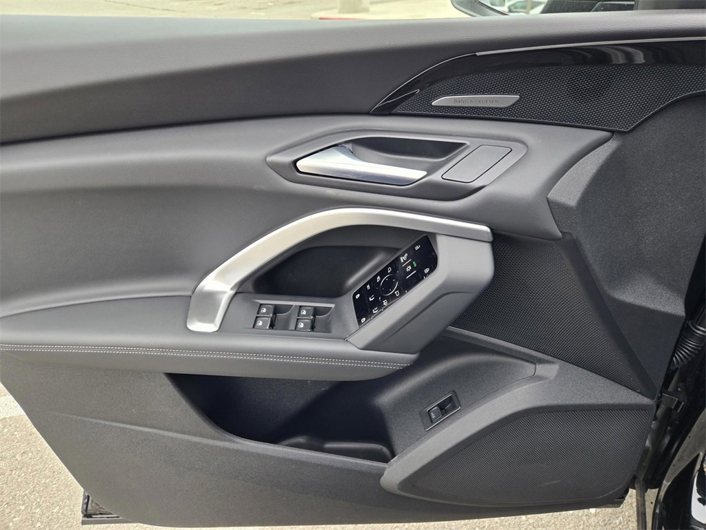 New 2025 Audi Q5 Prestige image 17