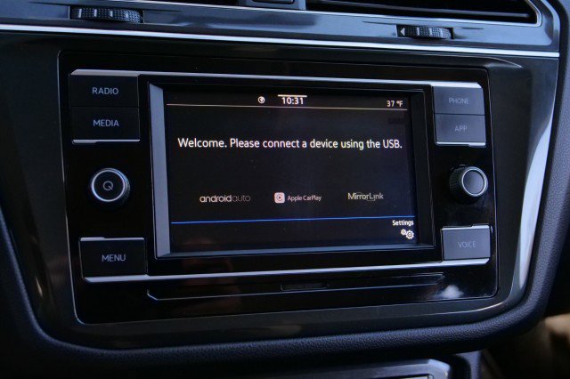 Used 2020 Volkswagen Tiguan S image 12