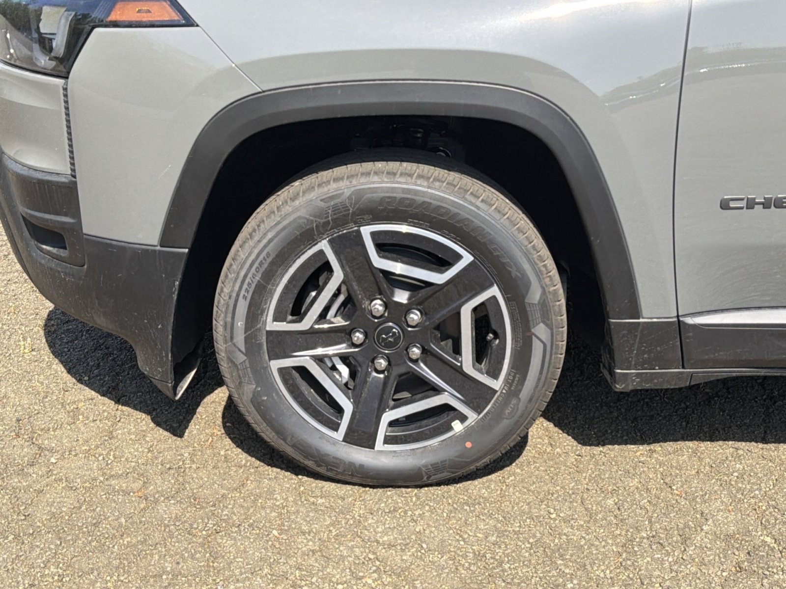 New 2026 Jeep Cherokee Laredo AWD/4WD image 12