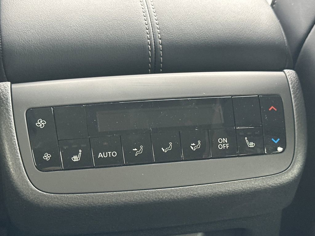 New 2026 Nissan Pathfinder SL image 16