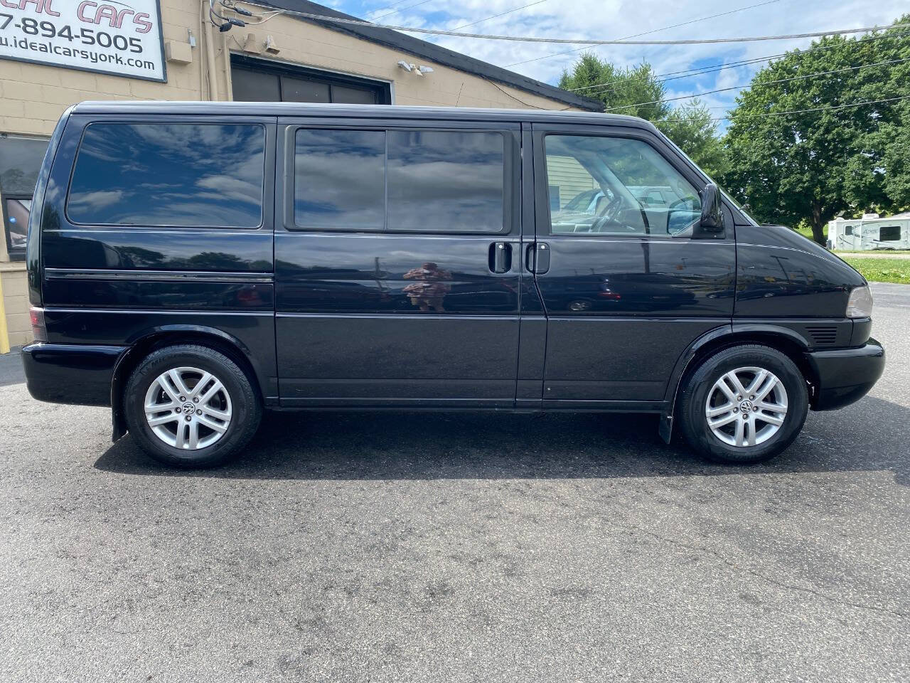 Used 2000 Volkswagen Eurovan MV FWD image 2