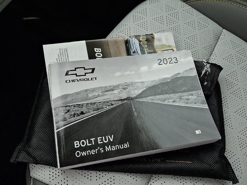 Certified 2023 Chevrolet Bolt EUV Premier FWD image 25