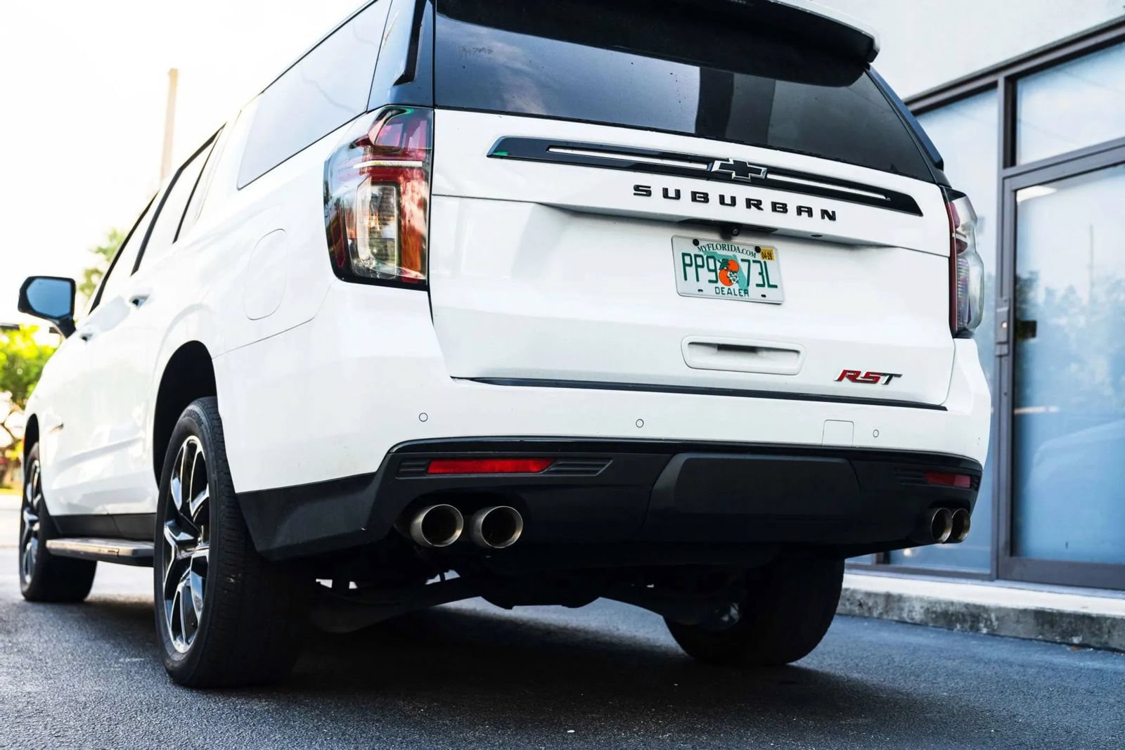 Used 2024 Chevrolet Suburban RST w/ Sport Performance Package RWD image 14