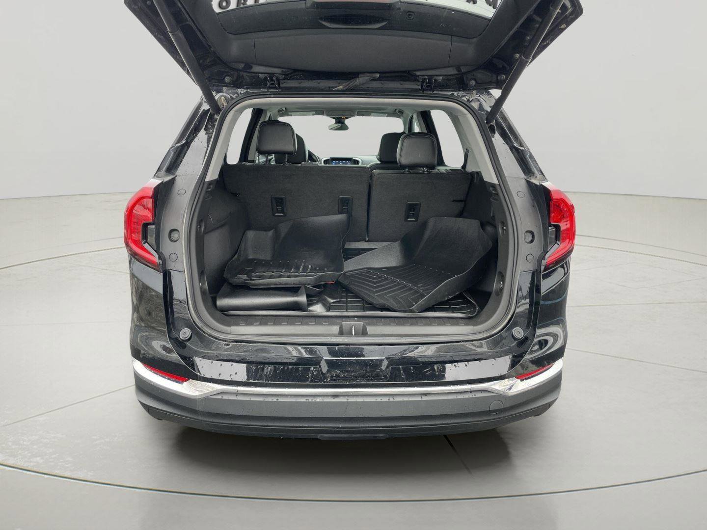 Used 2022 GMC Terrain SLT image 7