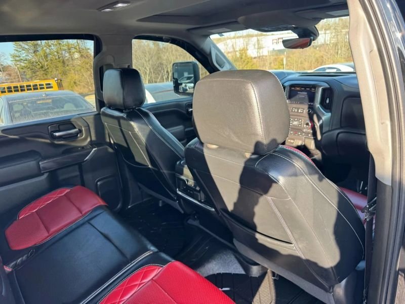 Used 2020 Chevrolet Silverado 2500 LTZ w/ LTZ Premium Package image 21