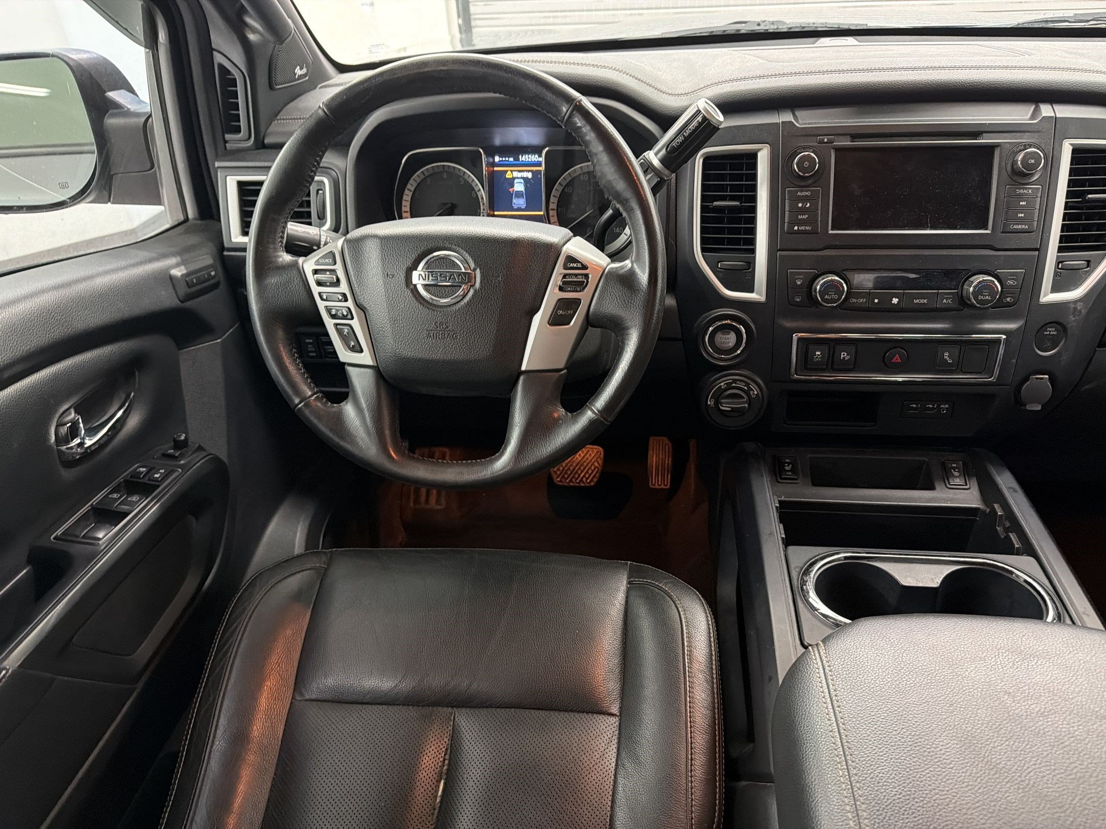 Used 2019 Nissan Titan SL w/ Midnight Edition AWD/4WD image 29